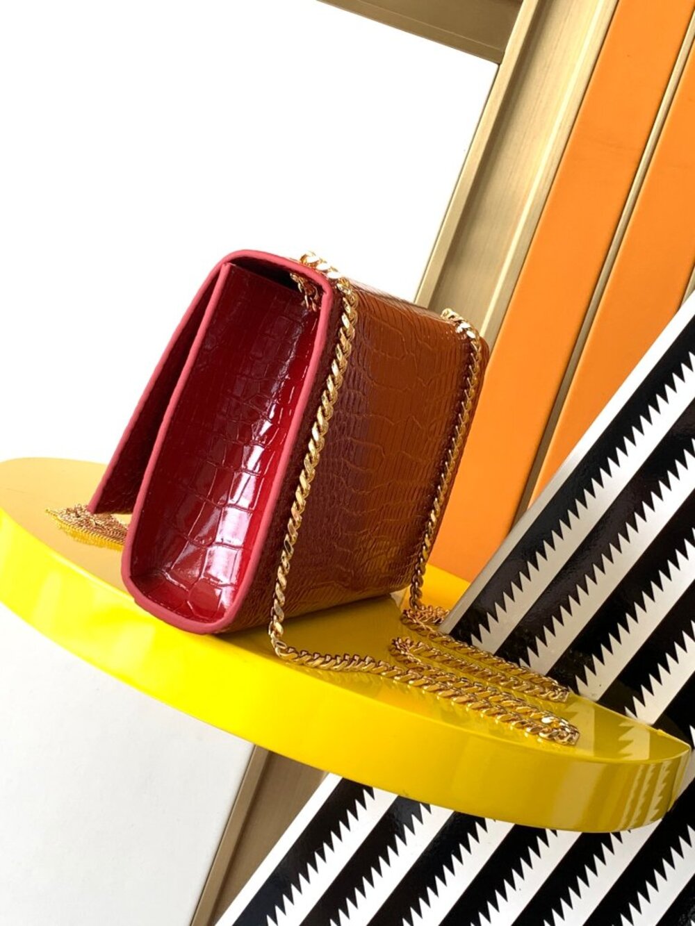 Yves Saint Laurent Red Shoulder Bag - Picture 3 of 8